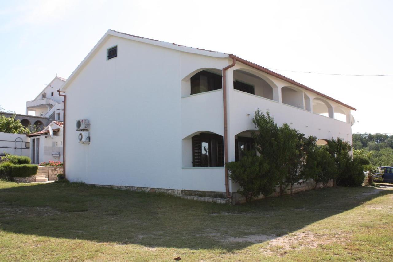 Apartments For Families With Children Lopar, Rab - 10402 Eksteriør billede